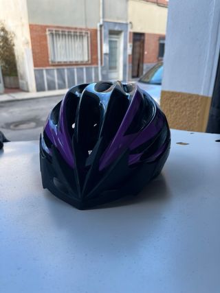 Cascos de bici y sillín