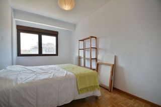 Piso en alquiler en Valdeacederas en Madrid