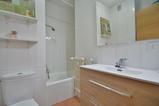 Piso en alquiler en Valdeacederas en Madrid