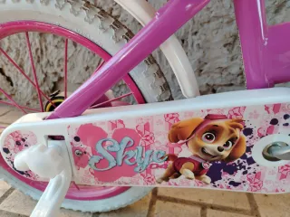 Bicicleta Patrulla Canina Niña 4 Ruedas Auxiliares