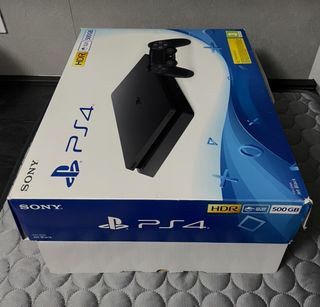 PS4 con scatola + Giochi