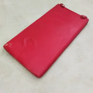 Colchoneta deportiva roja