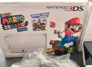 Nintendo 3DS Super Mario 3D Land Pack