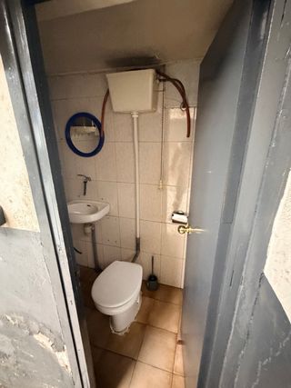 se alquila local en camas