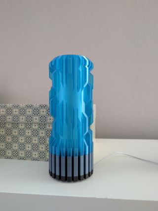 Lampada LED design futurista USB multicolore