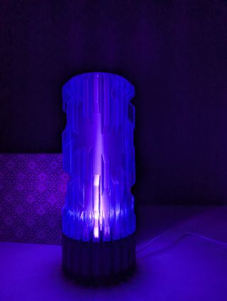 Lampada LED design futurista USB multicolore