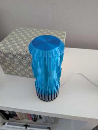 Lampada LED design futurista USB multicolore