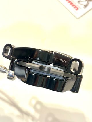 Kit Frenos SRAM LEVEL SILVER STEALTH 4 pistones