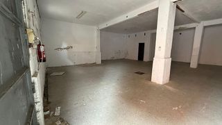 Local comercial en venta en La Magdalena - Versalles en Avilés