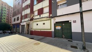 Local comercial en venta en La Magdalena - Versalles en Avilés