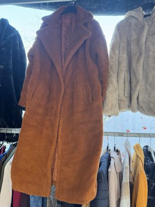 Abrigo negro de pelo