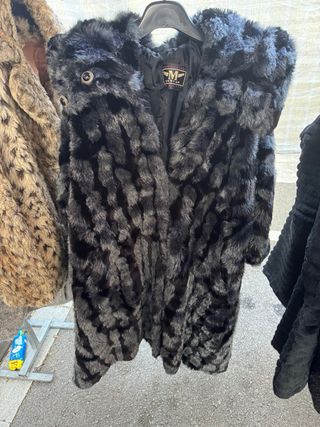 Abrigo negro de pelo