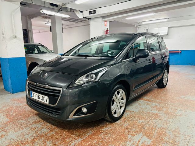Peugeot 5008 2015