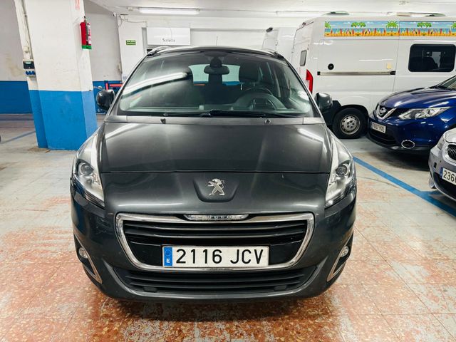 Peugeot 5008 2015