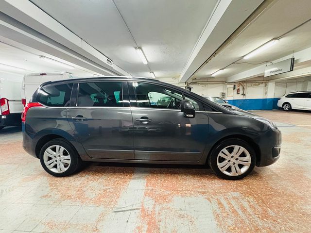 Peugeot 5008 2015