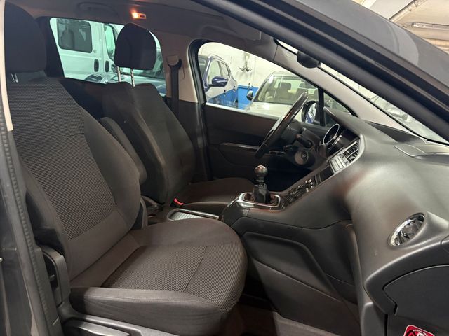 Peugeot 5008 2015