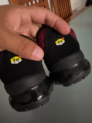 Zapatilla Nike Air VaporMax Plus Roja Negra