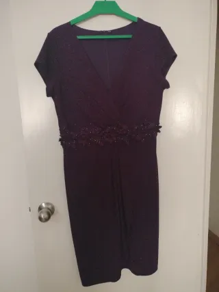 Vestido morado de fiesta