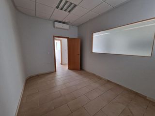 Oficina en alquiler en Elda