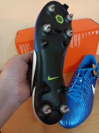 Botas de fútbol Nike azules