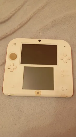 Nintendo 2DS Rossa e Bianca
