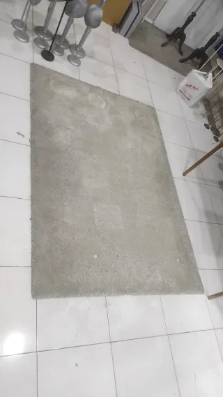 Alfombra tono capuchino Ikea.