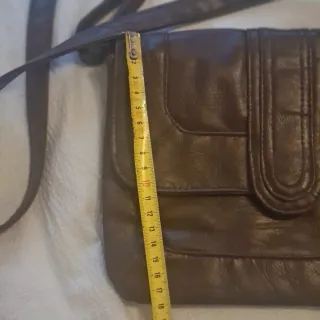 Bolso marrón de piel sintética