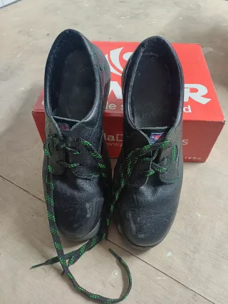 Zapatos de seguridad PANTER negros y verdes