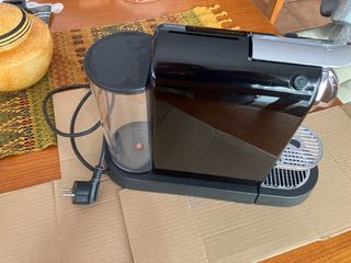 Cafetera Nespresso DeLonghi Citiz Negra