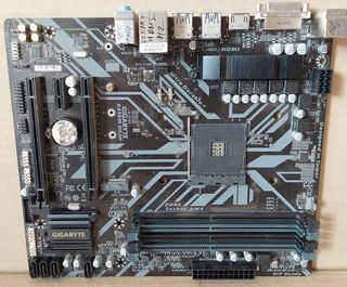 Placa Base Gigabyte B450M DS3H Socket AM4