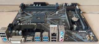 Placa Base Gigabyte B450M DS3H Socket AM4