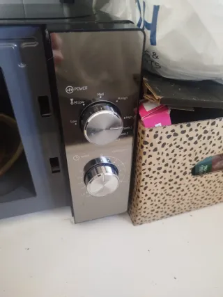 Microondas con grill en buen estado