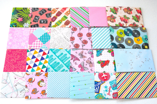 Sobres pequeños hechos a mano para regalos o notas