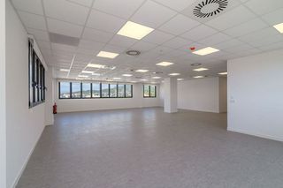 Oficina en alquiler en Sant Just Desvern