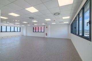 Oficina en alquiler en Sant Just Desvern