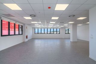 Oficina en alquiler en Sant Just Desvern