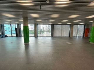 Oficina en alquiler en Bellvitge en Hospitalet de Llobregat, L´