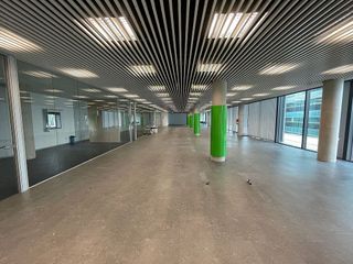 Oficina en alquiler en Bellvitge en Hospitalet de Llobregat, L´