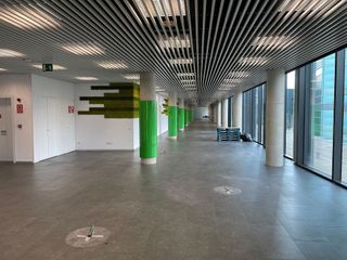 Oficina en alquiler en Bellvitge en Hospitalet de Llobregat, L´