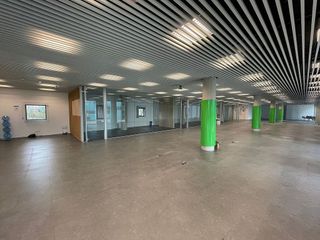 Oficina en alquiler en Bellvitge en Hospitalet de Llobregat, L´