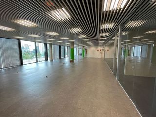 Oficina en alquiler en Bellvitge en Hospitalet de Llobregat, L´