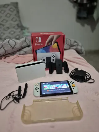Nintendo Switch OLED Blanca + Accesorios