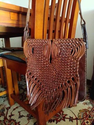 Bolso de cuero vacuno trenzado