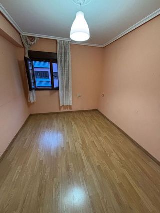 Piso en alquiler en Laviada en Gijón