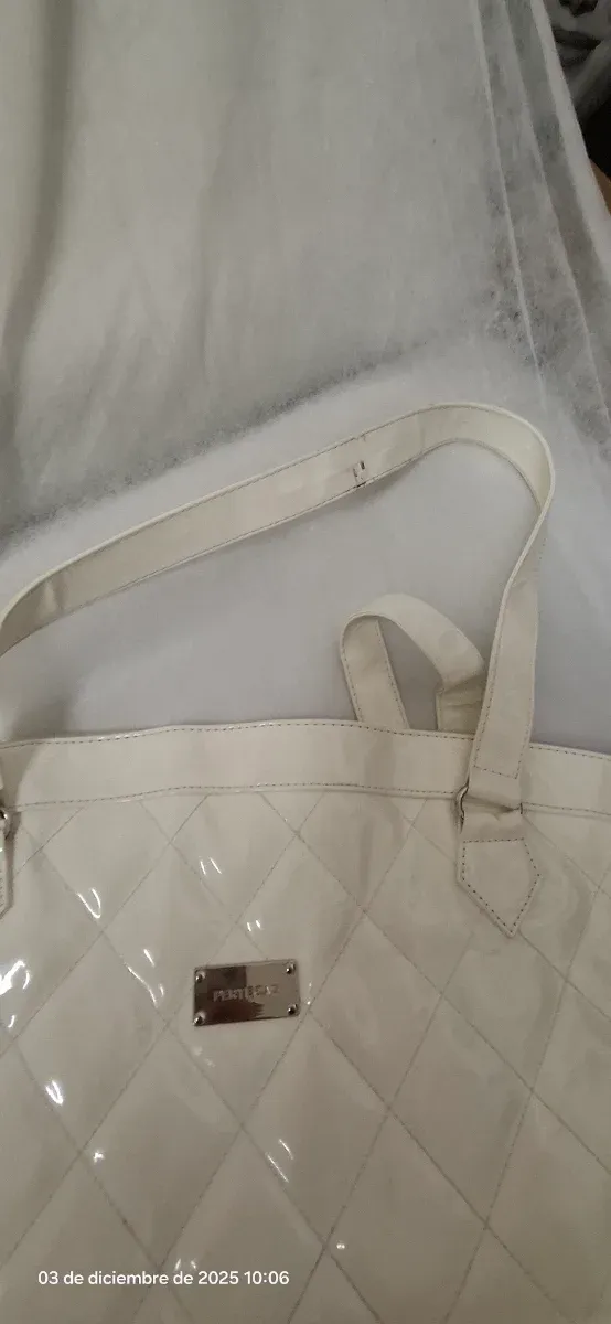 Bolso grande acolchado branco pertegaz