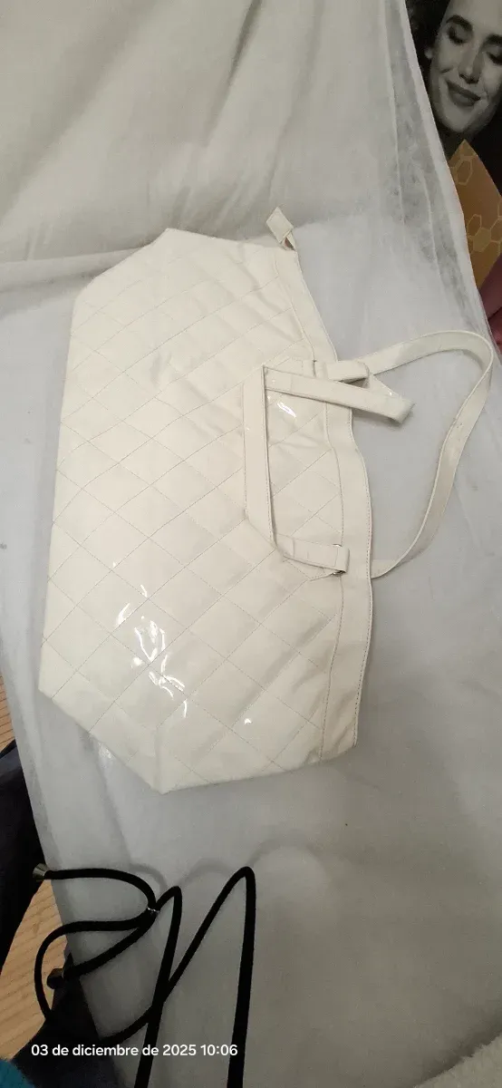 Bolso grande acolchado branco pertegaz