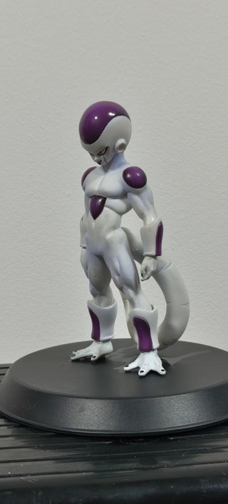 Figura Freezer Forma Final - Dragon Ball
