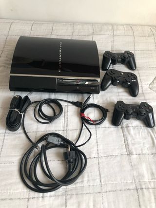 Playstation 3 60GB + 3 Mandos