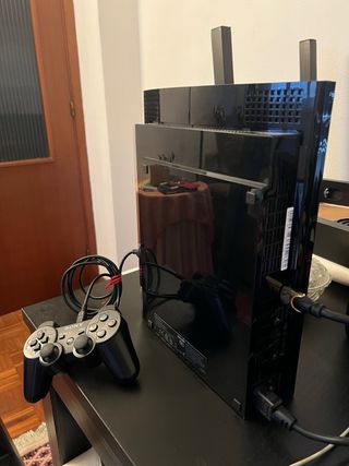 Playstation 3 60GB + 3 Mandos