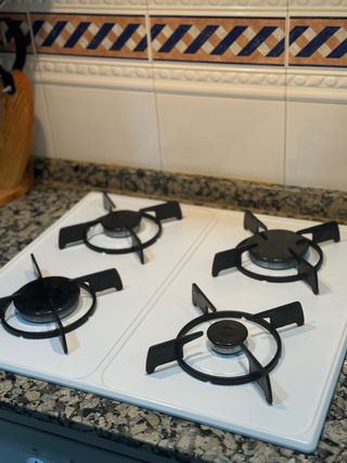 4 Fogones de Gas Blancos